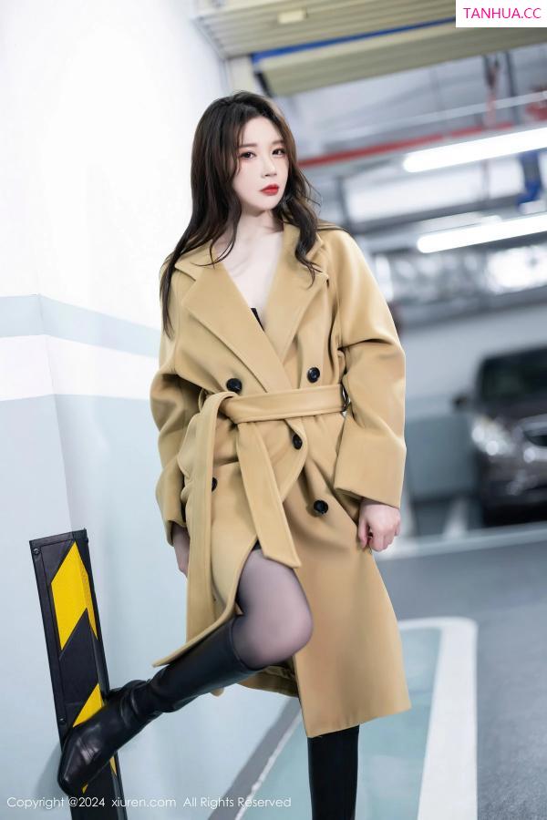 梦心玥  [XiuRen]高清写真图 2024.04.18 No.8414 梦心玥 黑丝美腿第2张图片